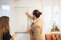 Besprechung mit Whiteboard